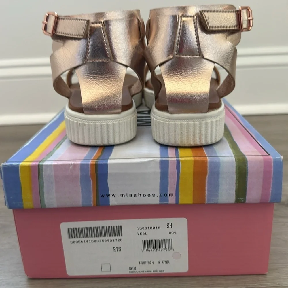 MIA KIDS Girls Champagne Gold Sz 4